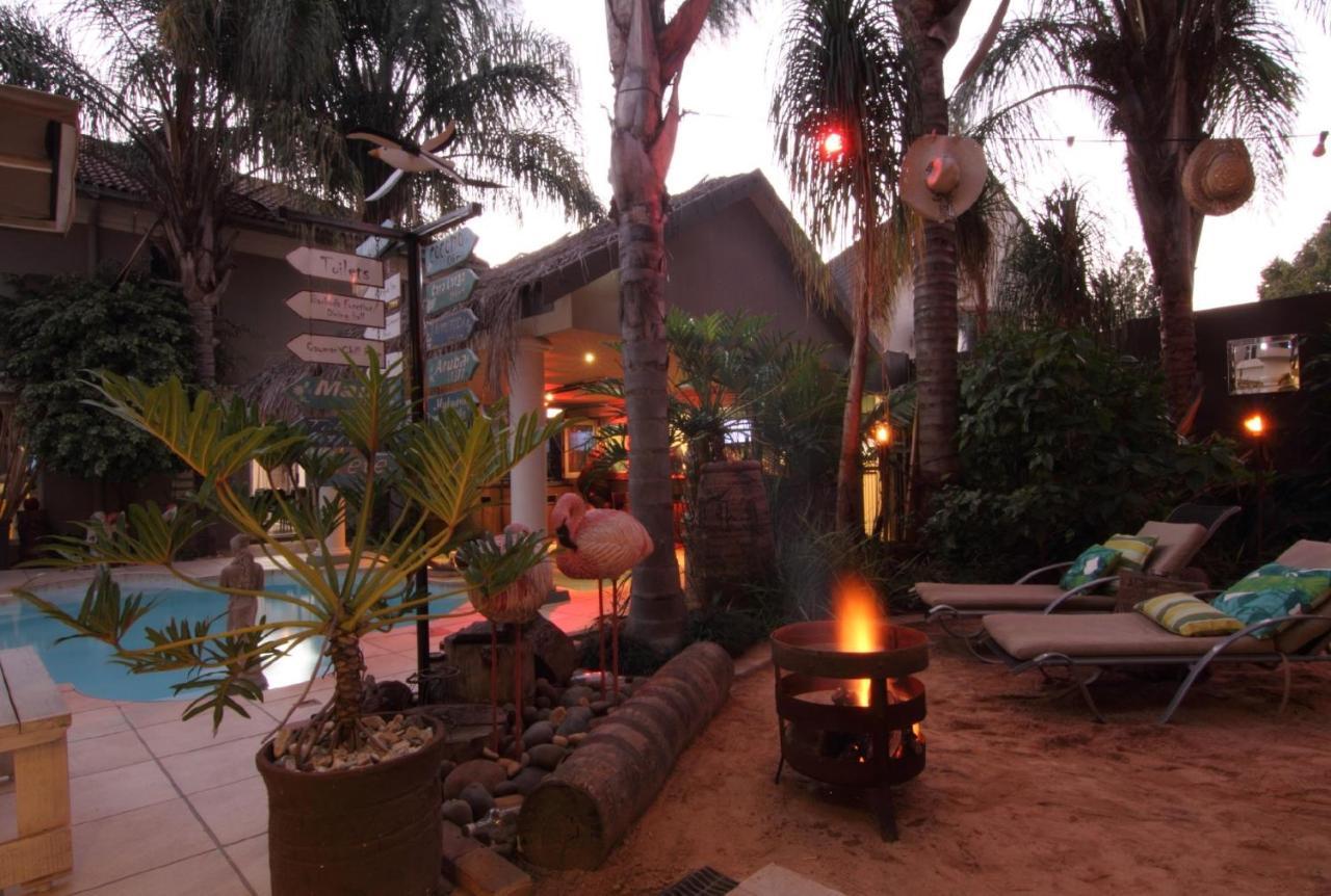 Club Cocomo Hartbeespoort Esterno foto